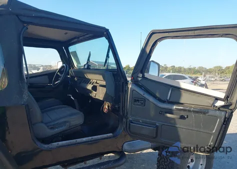1995 Jeep Wrangler / Yj S/Rio Grande из США, поврежденный, VIN 1J4FY19P7SP266919